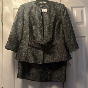 Isabella, 14W, gray skirt suit, new with tags